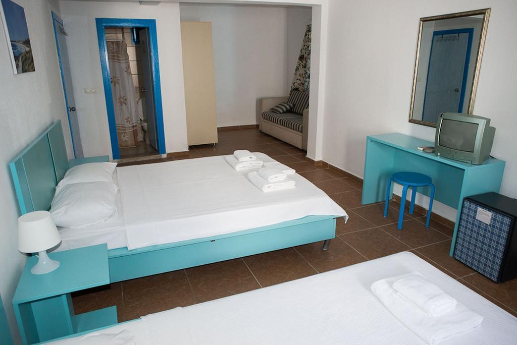 Esmana Hotel Bitez Room photo