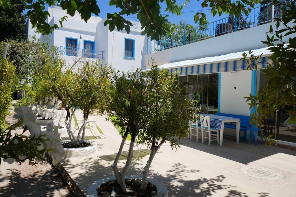 Esmana Hotel Bitez Exterior photo