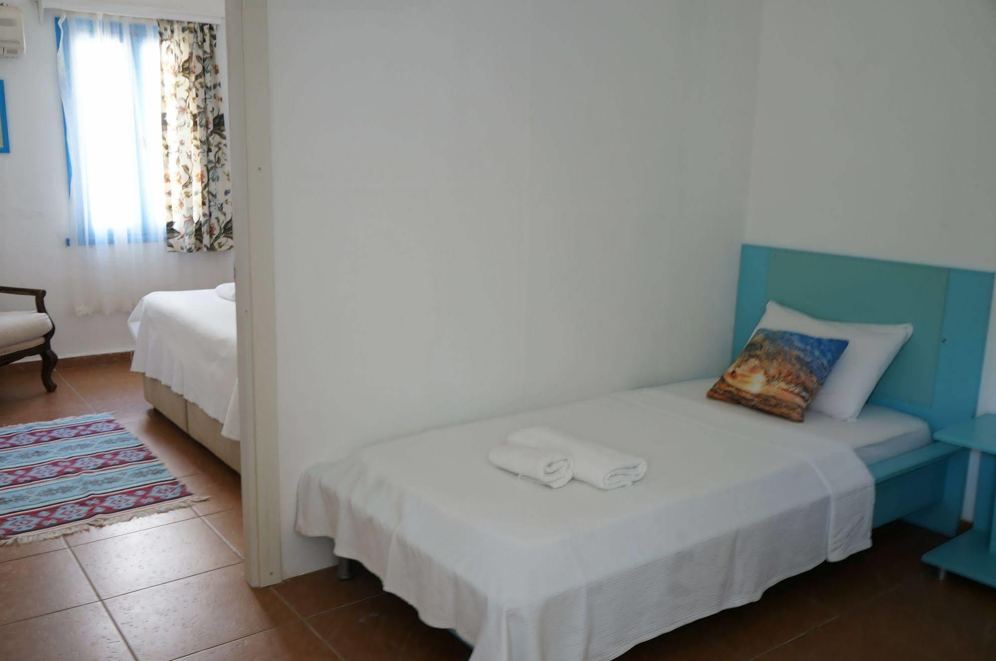 Esmana Hotel Bitez Exterior photo