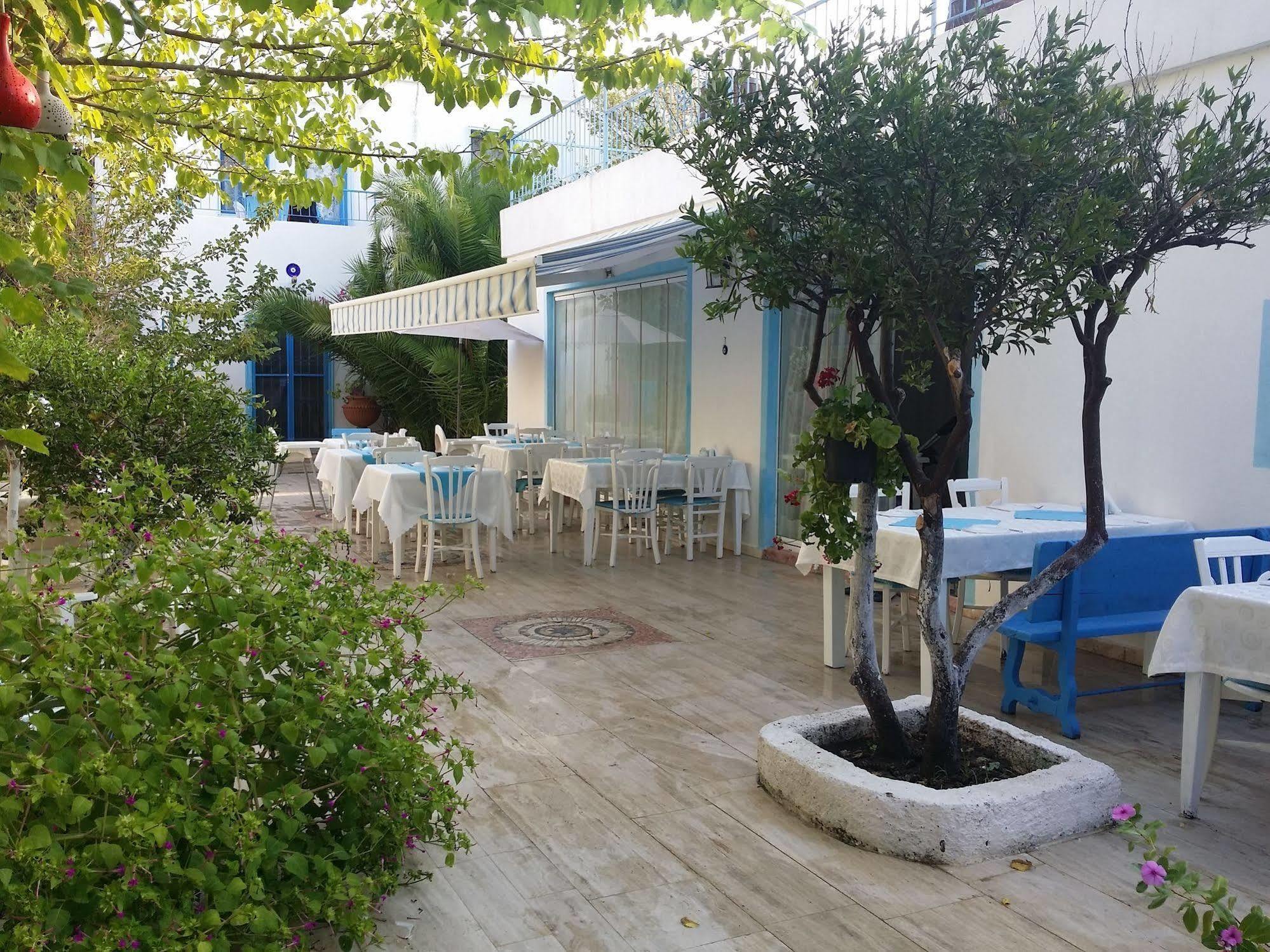 Esmana Hotel Bitez Exterior photo